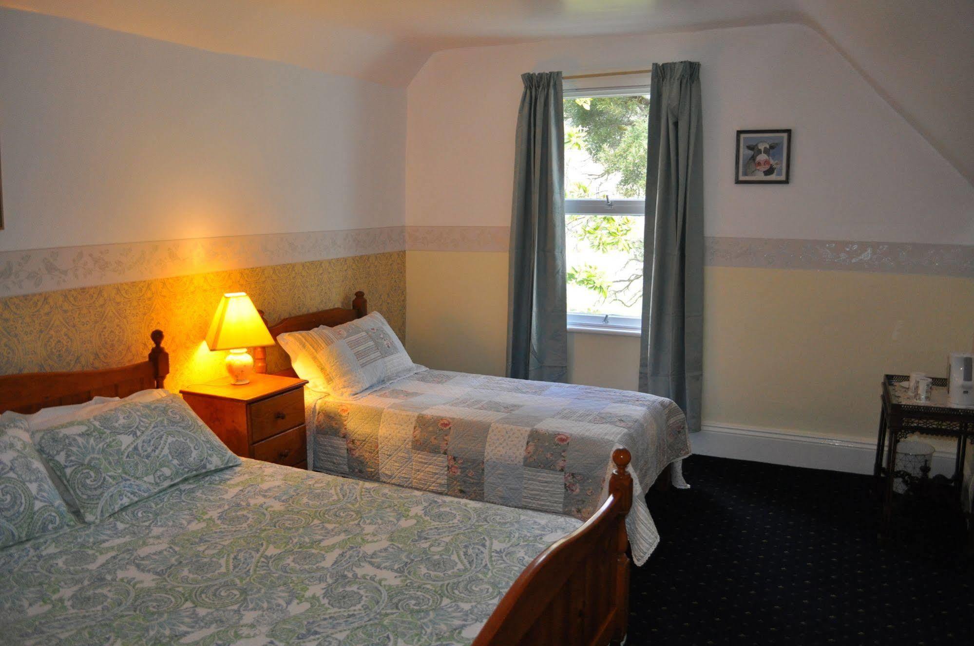 Roslyn House Bed & Breakfast Bushy Park Eksteriør billede